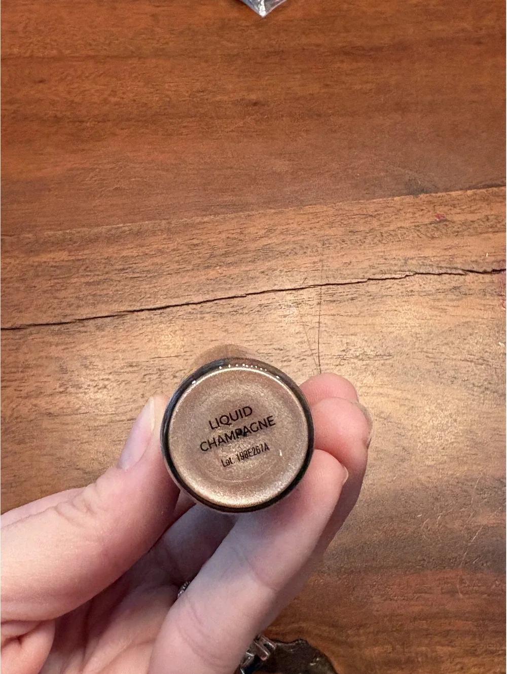 Revolution Liquid Highlighter Champagne